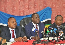 Rt Hon Daniel Fred Kidega, Speaker of EALA (centre) flanked by Hon Peter Mathuki (left) and Hon Makongoro Nyerere (right) at the Press conference earlier today